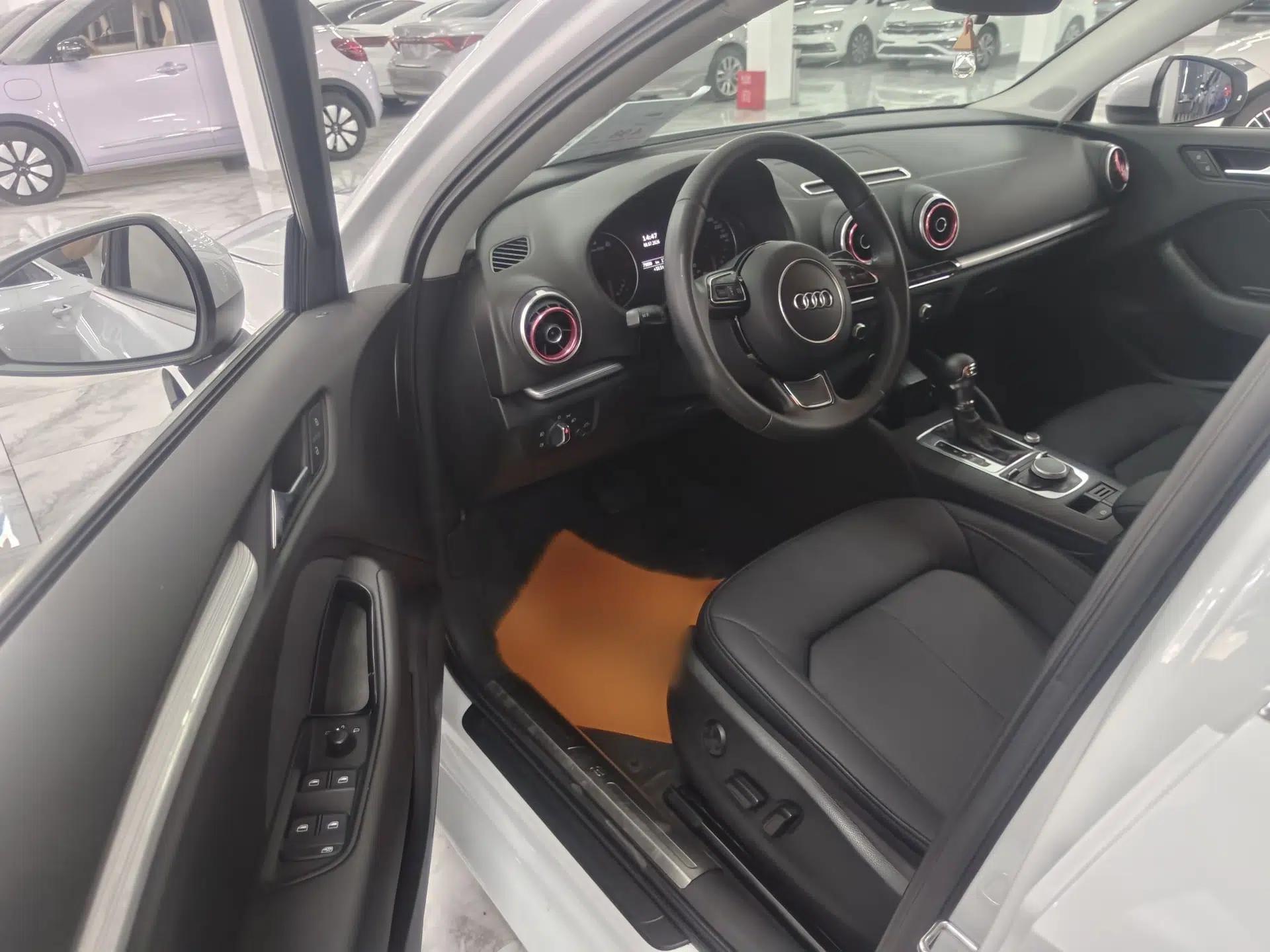 Audi A3 2016 Limousine 35 TFSI Prestige Edition — миниатюра 15
