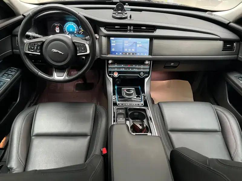 Jaguar XFL 2020 2.0T P200 2WD Racing Flag Edition — миниатюра 11