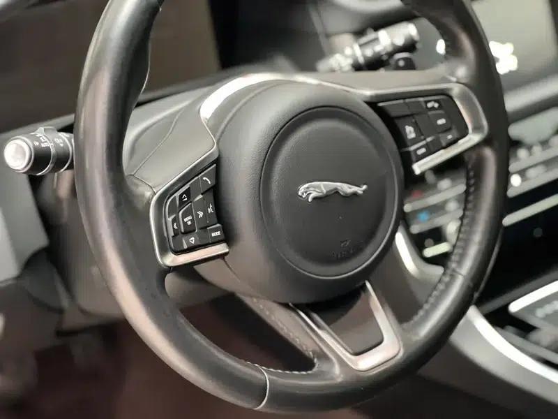 Jaguar XFL 2020 2.0T P200 2WD Racing Flag Edition — миниатюра 13