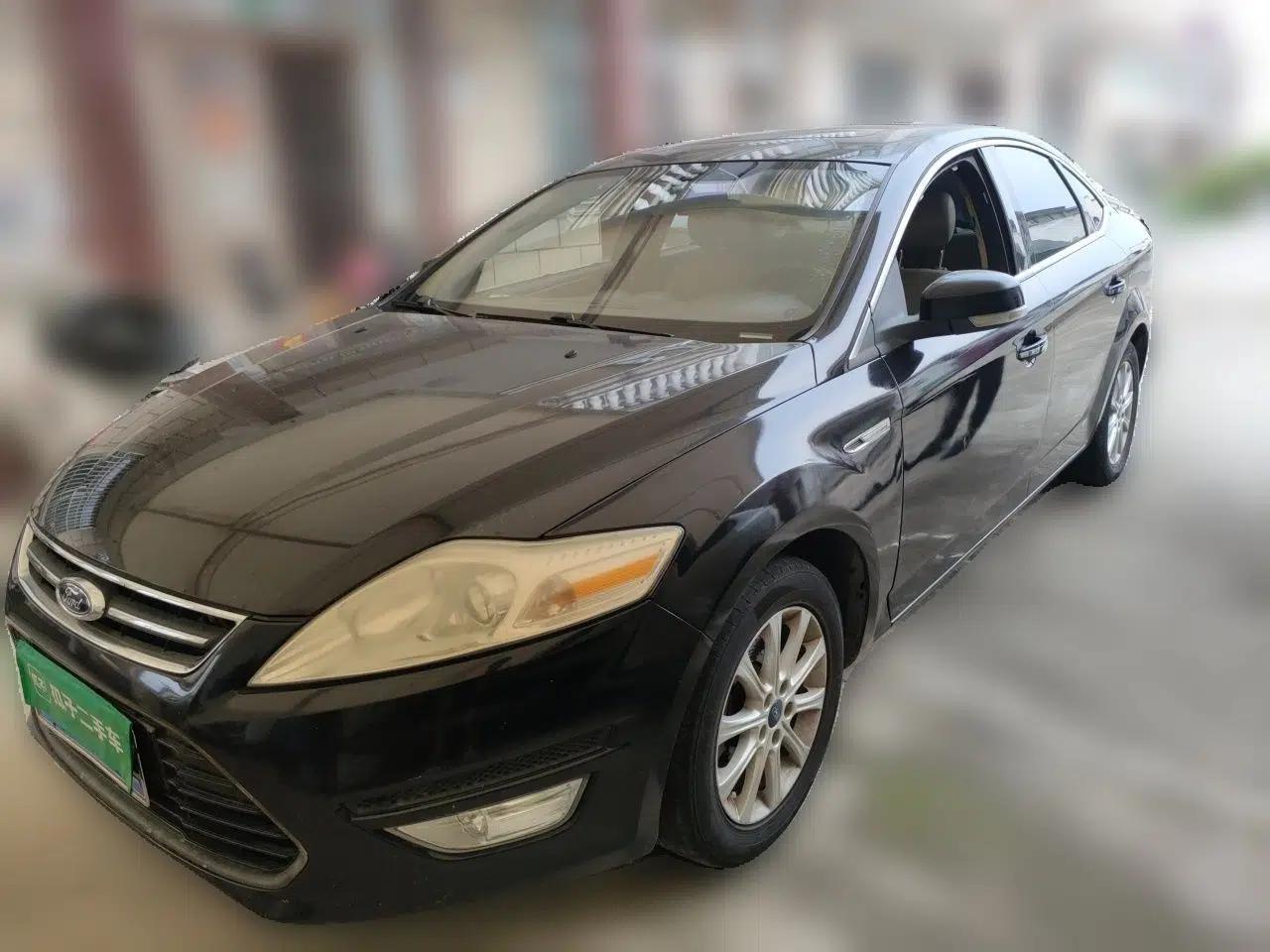 Ford Mondeo 2011 2.3L Fashion Edition — миниатюра 1