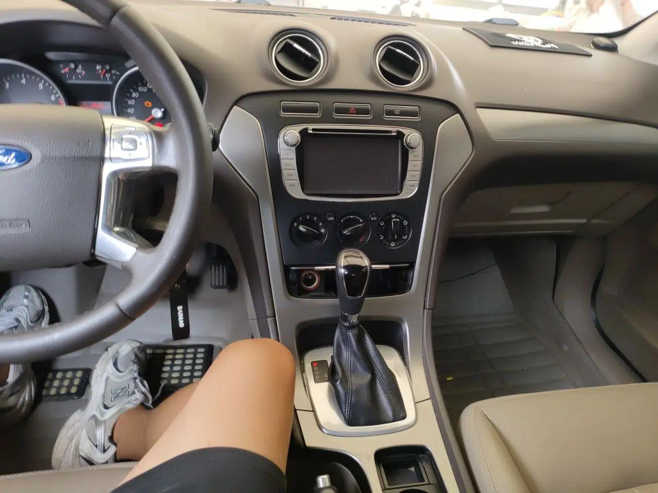 Ford Mondeo 2011 2.3L Fashion Edition — миниатюра 13
