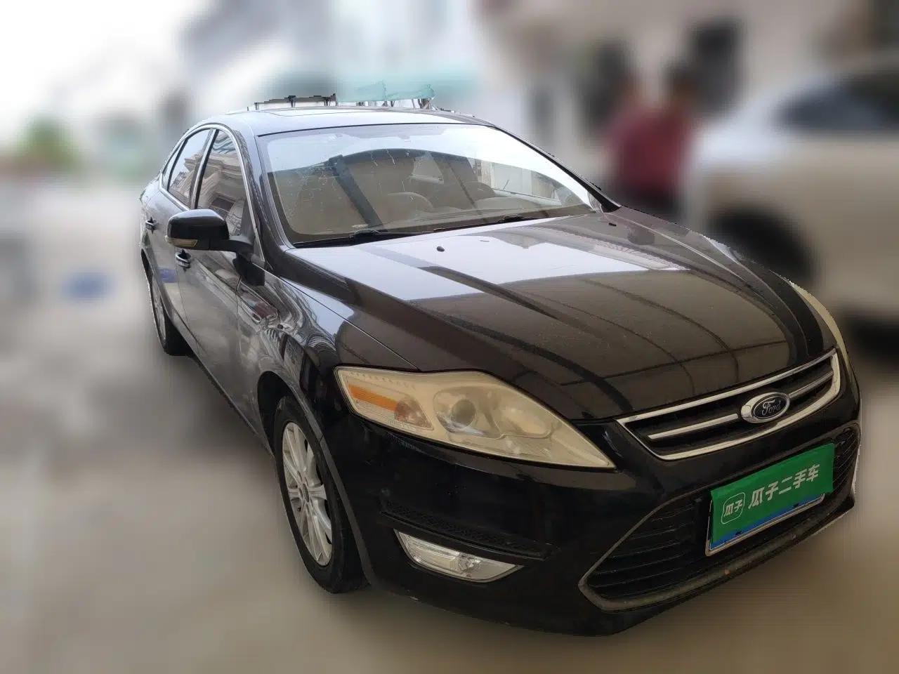 Ford Mondeo 2011 2.3L Fashion Edition — миниатюра 3