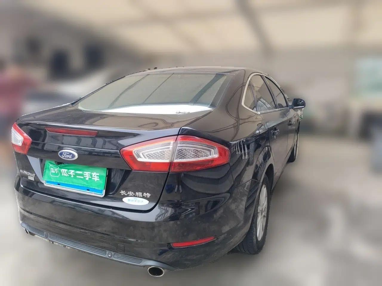 Ford Mondeo 2011 2.3L Fashion Edition — миниатюра 6