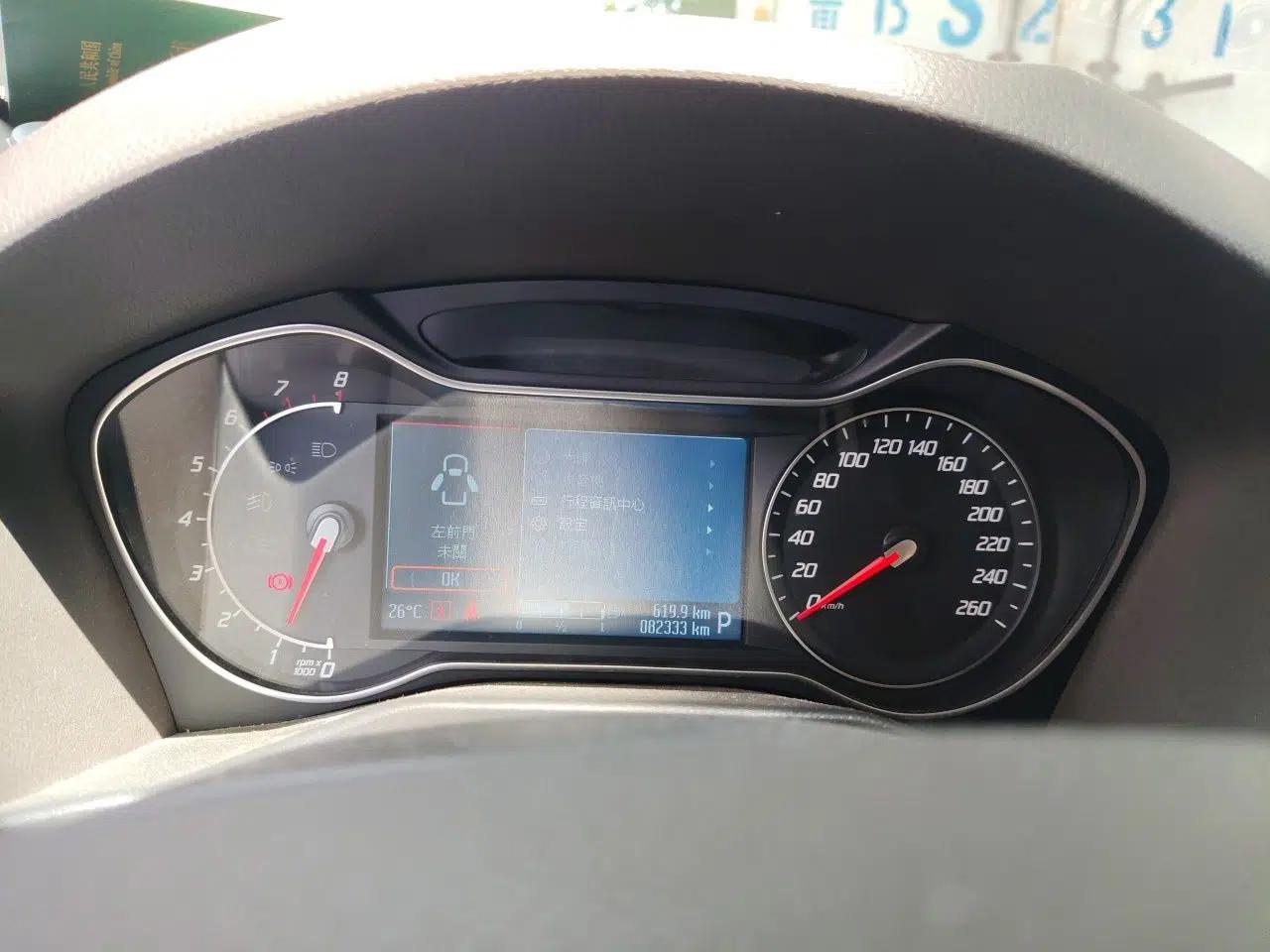Ford Mondeo 2011 2.0L GTDi 200 Fashion Edition — миниатюра 11