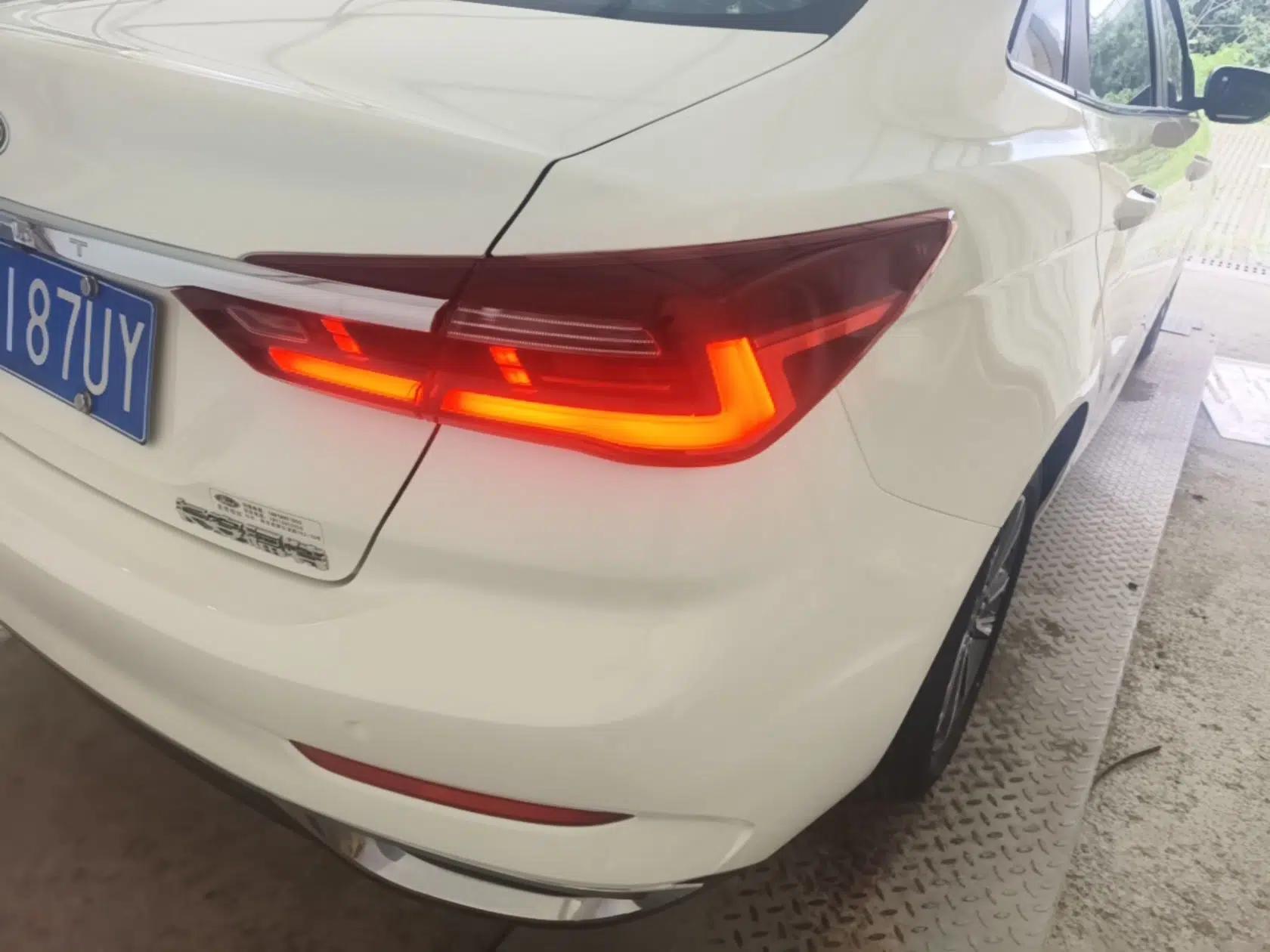 Ford Escort 2021 1.5L Automatic Diamond Edition — миниатюра 9