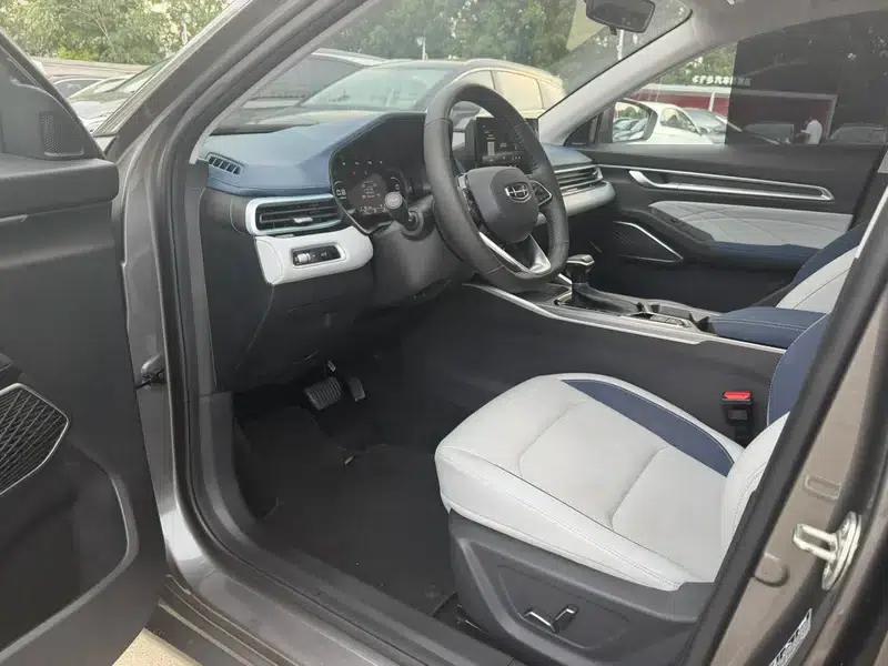 Geely Emgrand 2022 4th Generation 1.5L CVT Flagship Edition — миниатюра 11