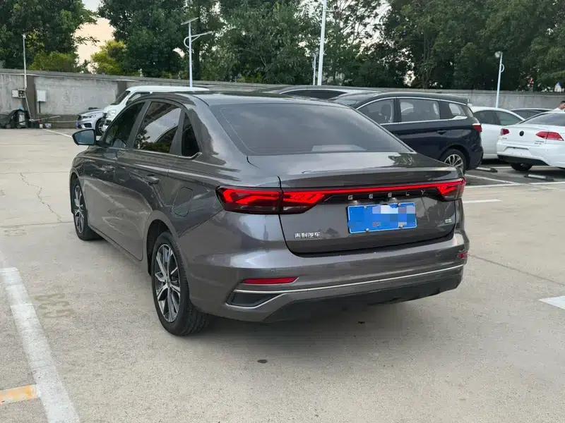Geely Emgrand 2022 4th Generation 1.5L CVT Flagship Edition — миниатюра 4