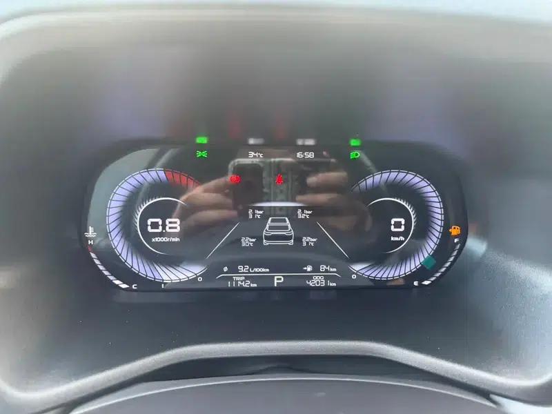Geely Emgrand 2022 4th Generation 1.5L CVT Flagship Edition — миниатюра 8