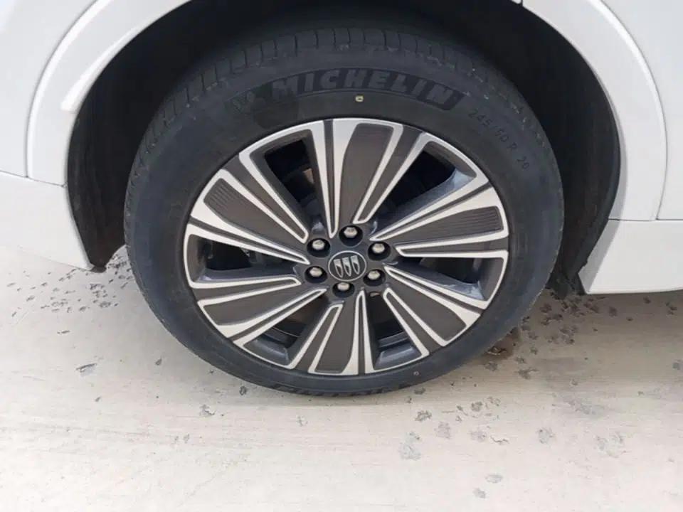 Buick E5 2023 Zhenxiang Standard Range Edition — миниатюра 11
