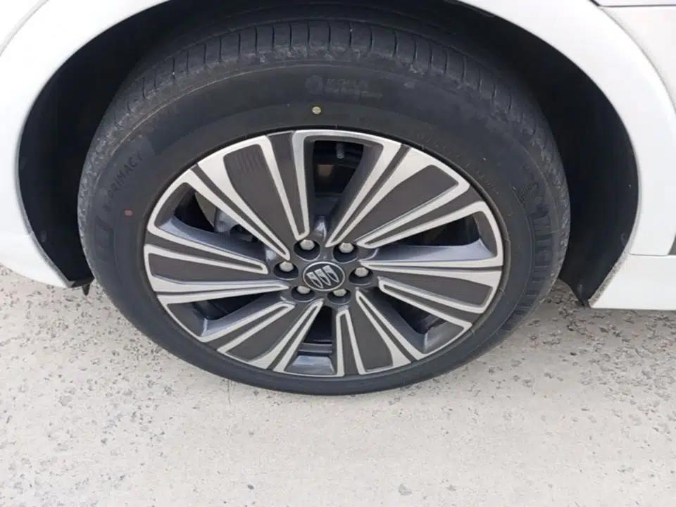 Buick E5 2023 Zhenxiang Standard Range Edition — миниатюра 10