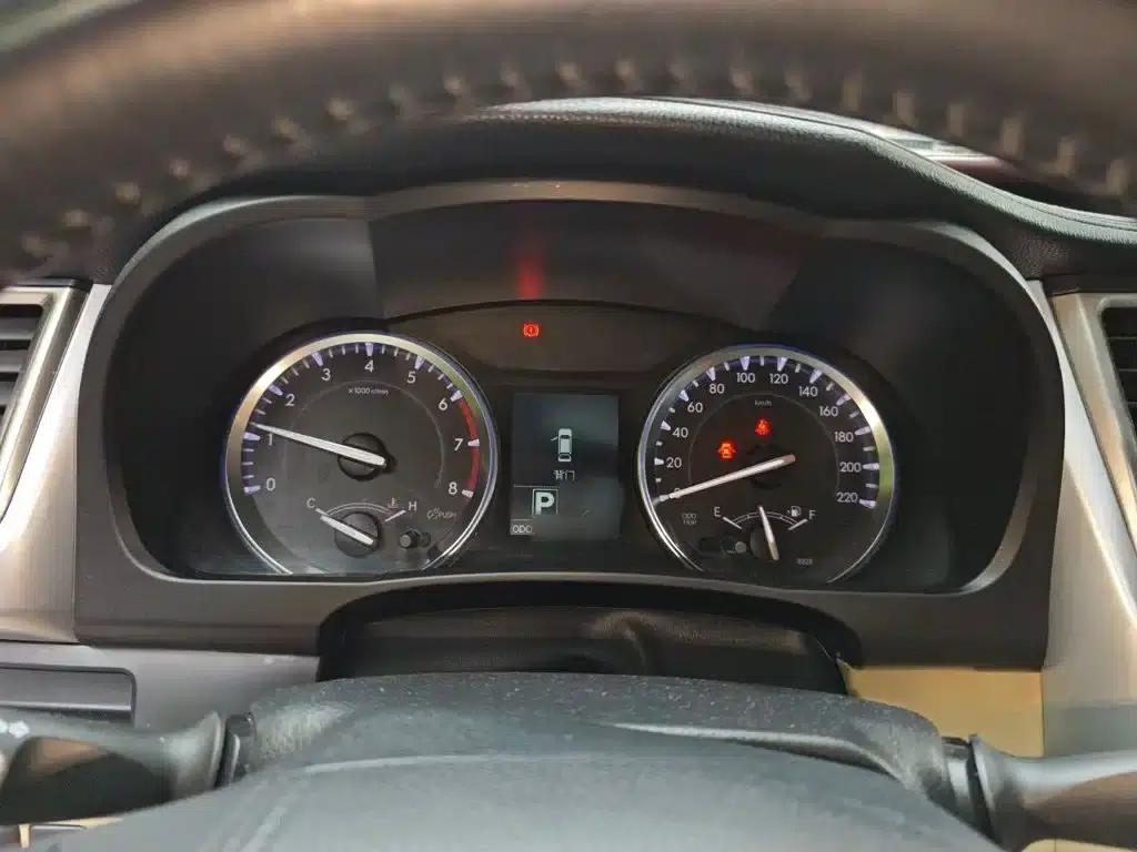 2015 Highlander 2.0T AWD Luxury 7-seater — миниатюра 4