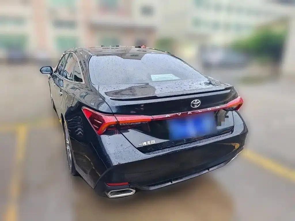 2021 Toyota Avalon 2.5L Luxury Edition — миниатюра 4