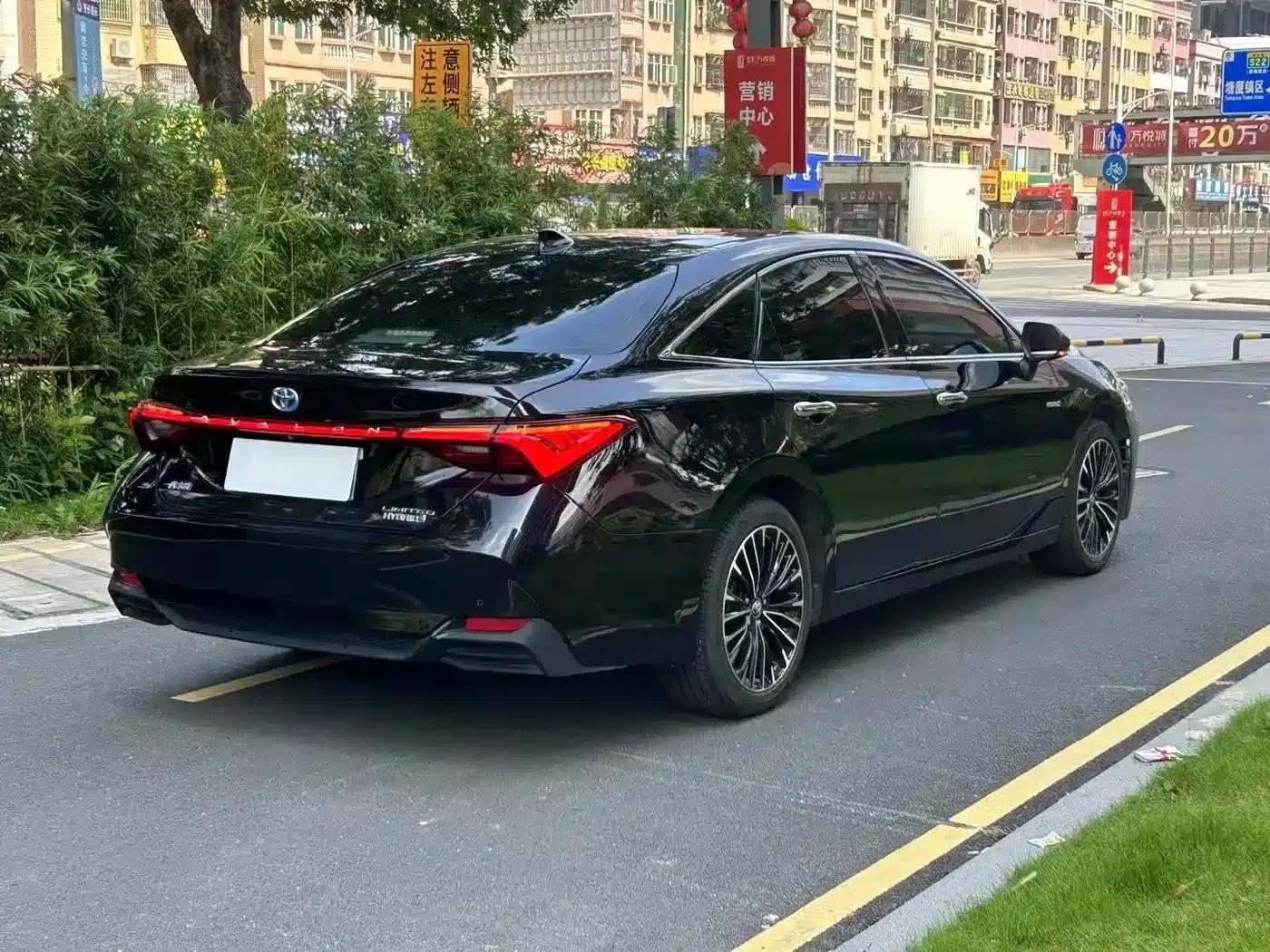 2019 Toyota Avalon Hybrid 2.5L Limited Flagship Edition (China V Emission Standard) — миниатюра 4