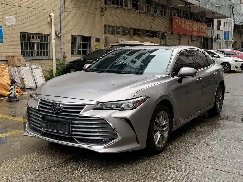 2021 Toyota Avalon 2.5L Luxury Edition — миниатюра 1