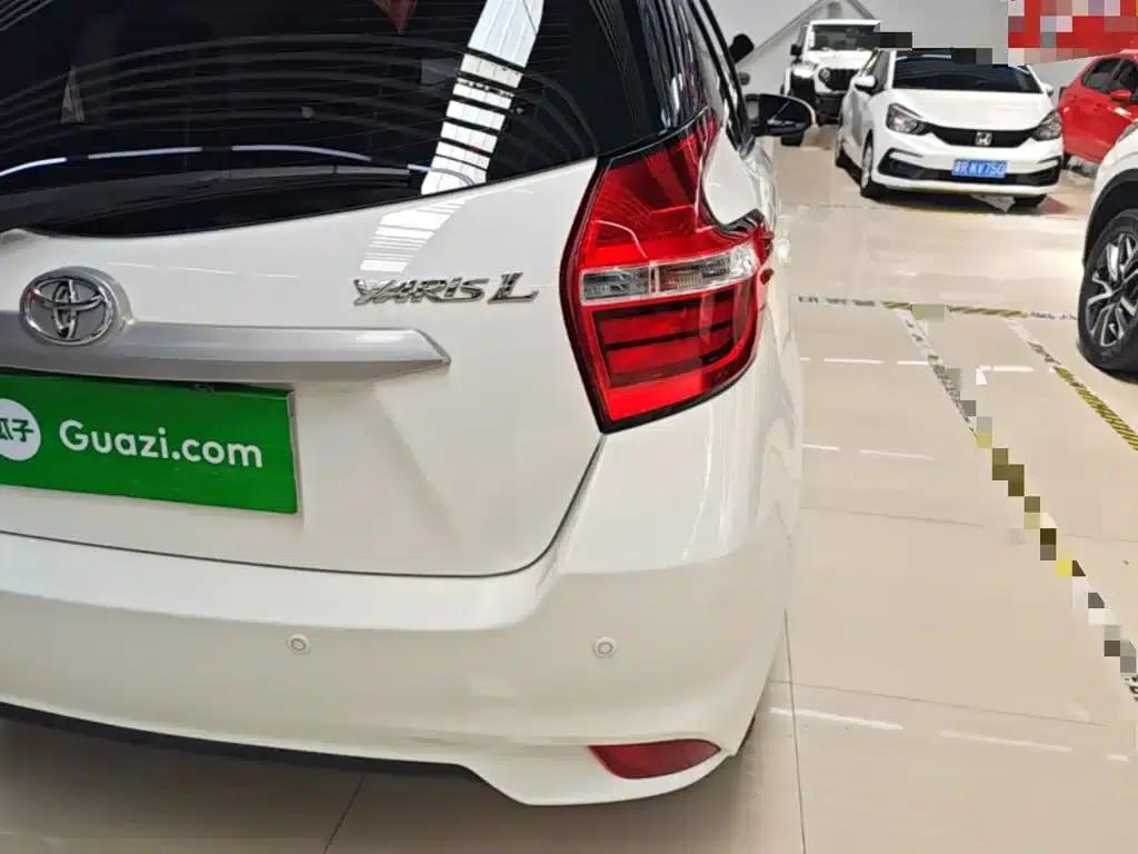 YARiS L Zhixuan 2021 1.5L CVT Leading Edition — миниатюра 8