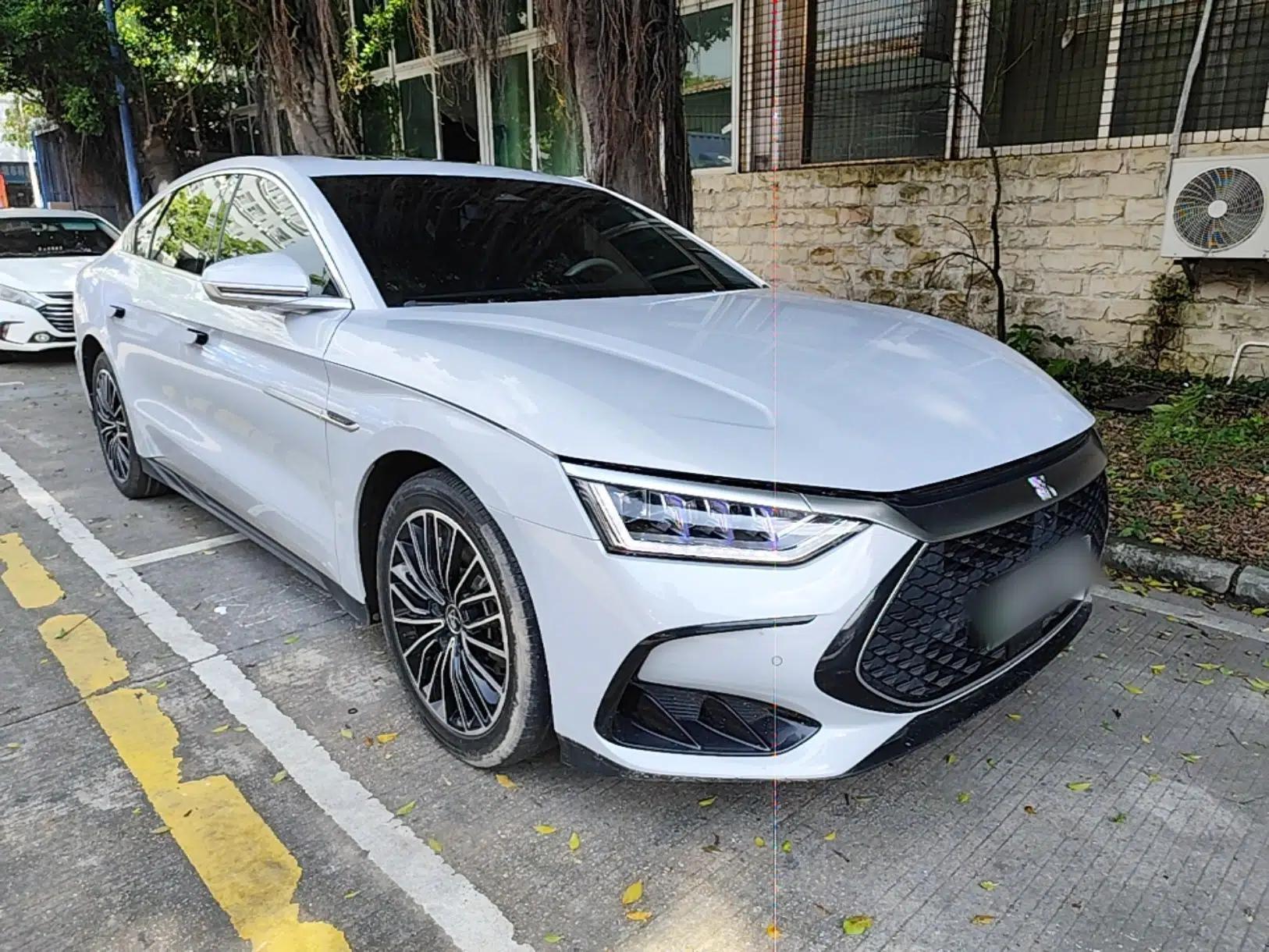 BYD Han 2024 DM-i Glory Edition 121KM Premium Model — миниатюра 3