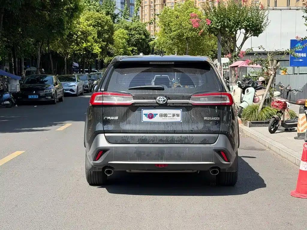 2022 Toyota RAV4 2.0L CVT 2WD Luxury Edition — миниатюра 5