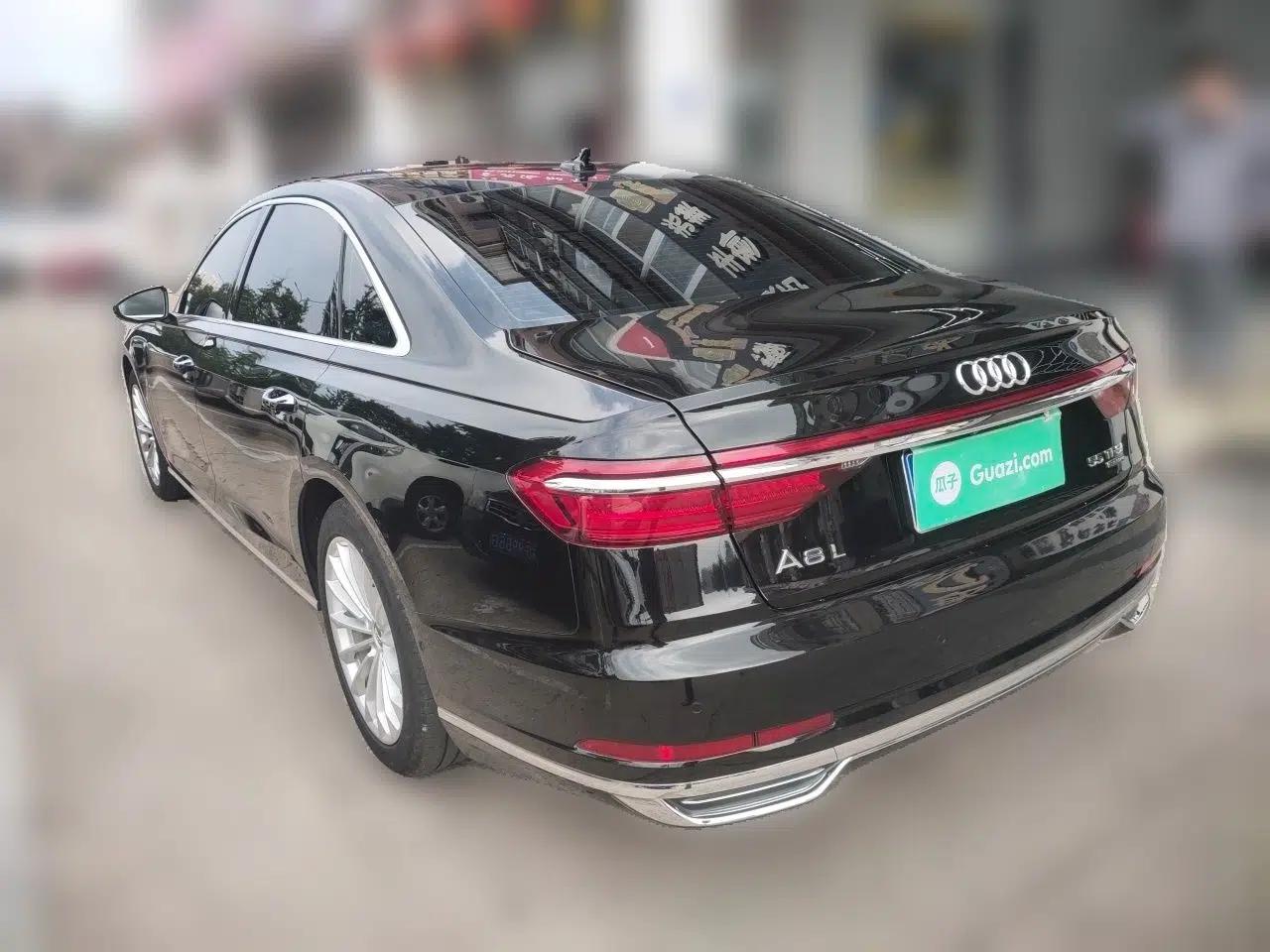 Audi A8 2018 A8L 55 TFSI quattro Launch Edition Elite Model — миниатюра 4