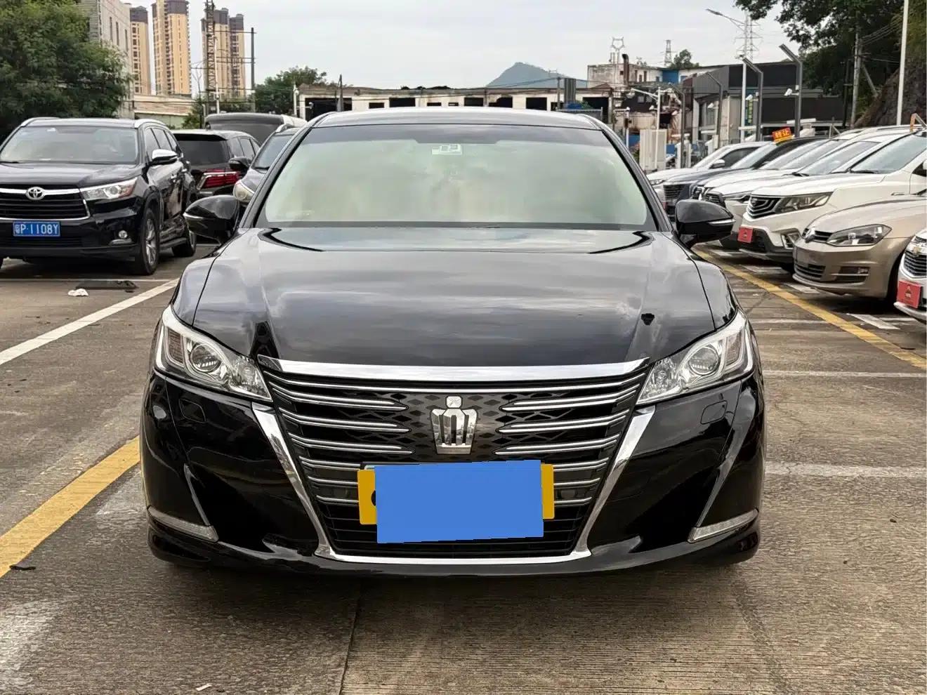 Crown 2015 2.5L Standard Edition — миниатюра 2