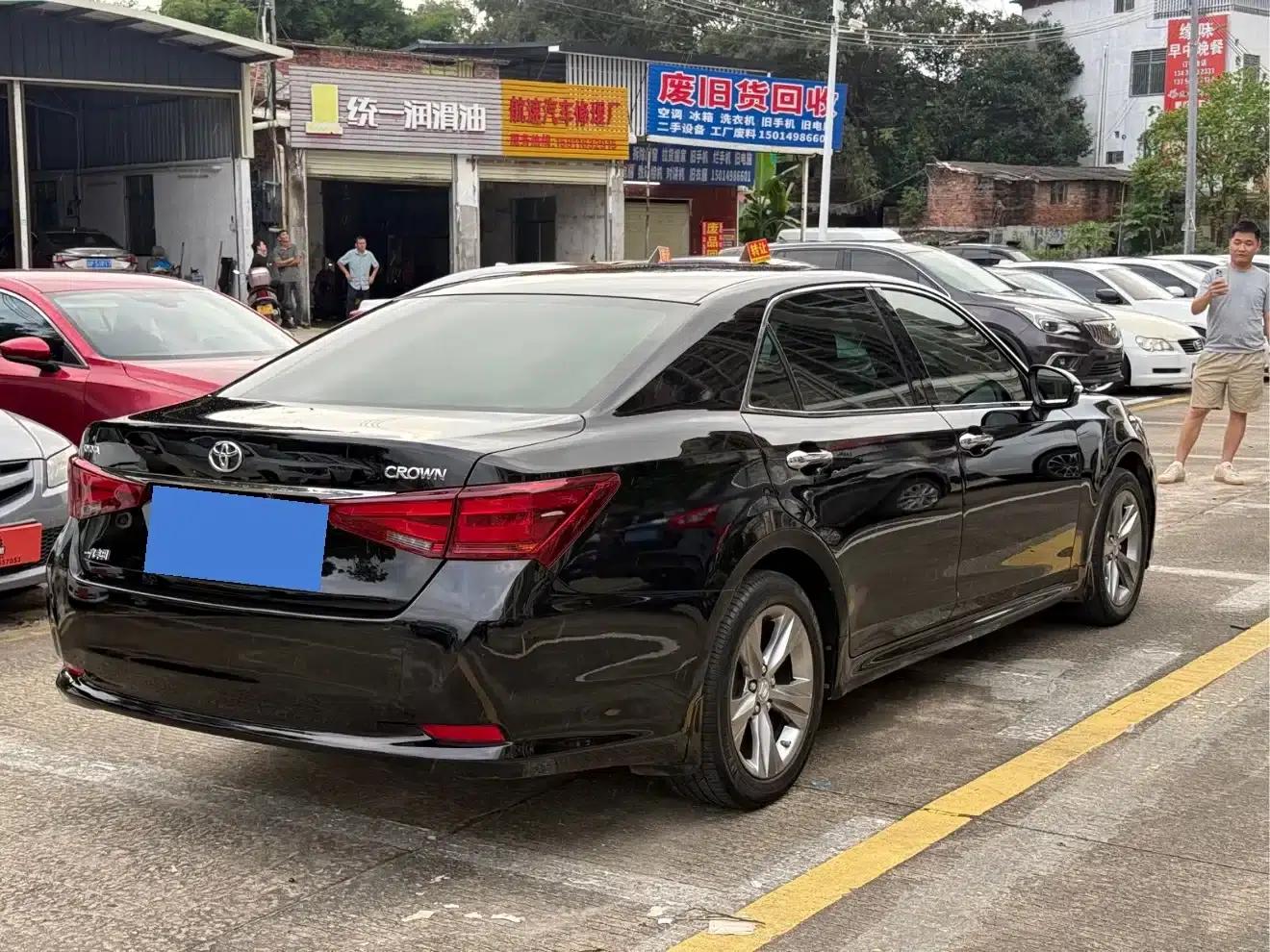 Crown 2015 2.5L Standard Edition — миниатюра 7