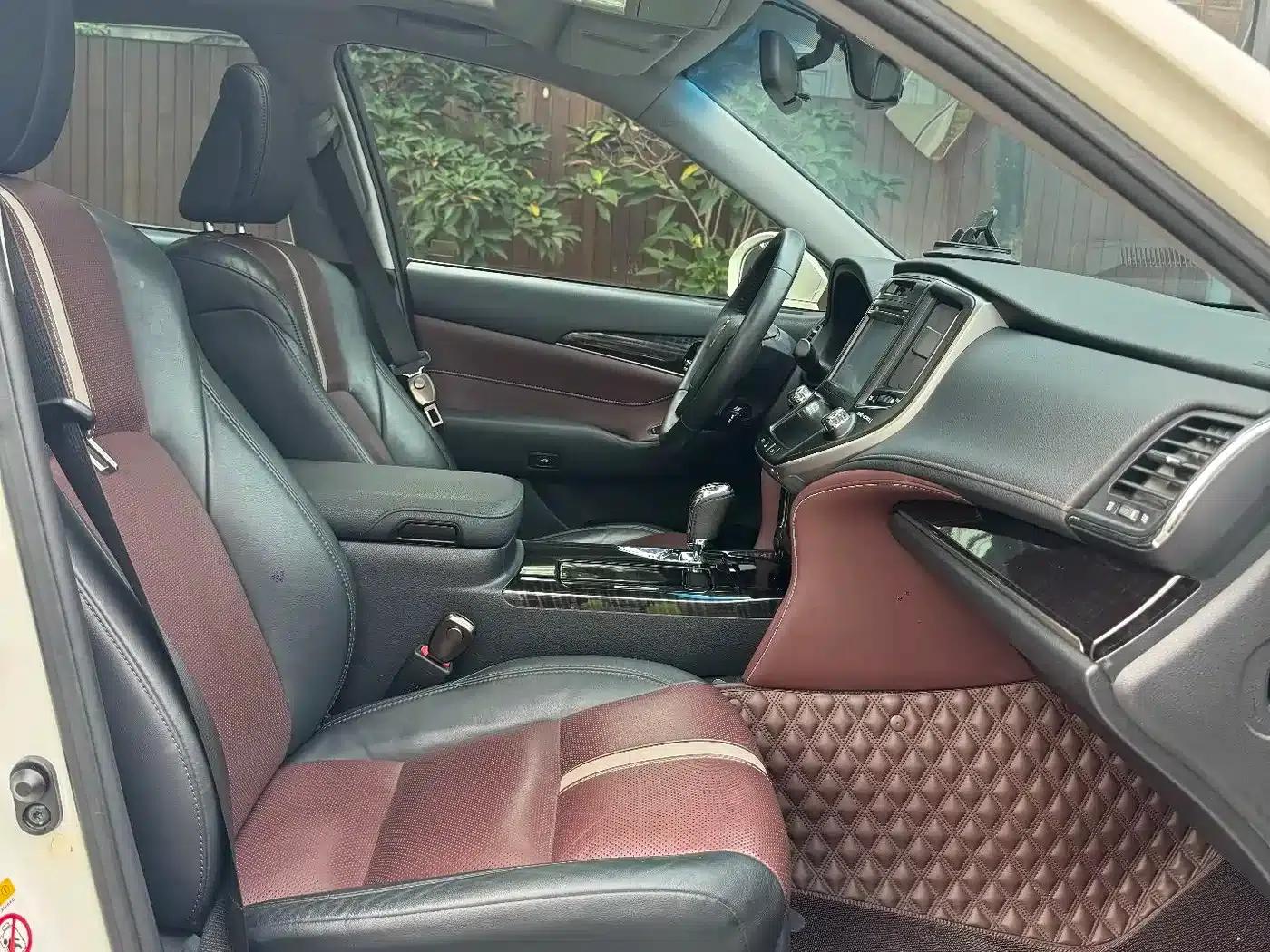 Crown 2017 2.0T Sport Edition — миниатюра 15