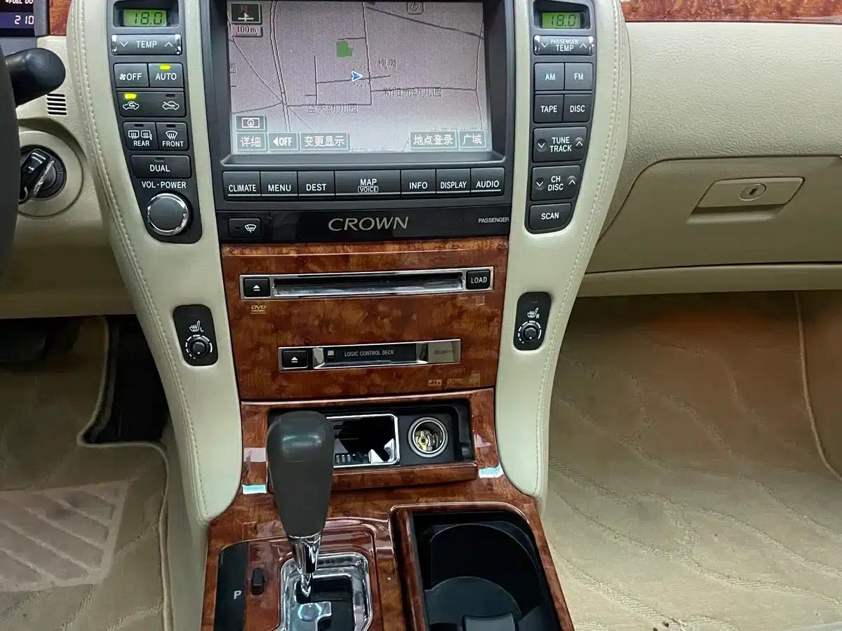 Crown 2007 2.5L Royal Special Edition — миниатюра 11