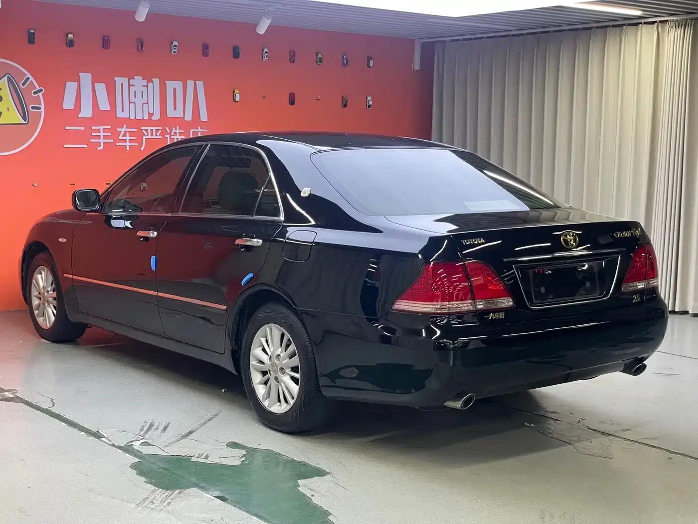 Crown 2007 2.5L Royal Special Edition — миниатюра 6