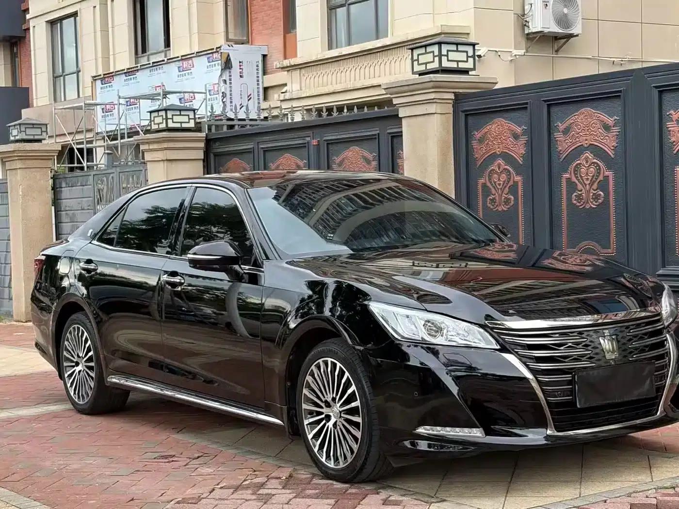 Crown 2018 2.0T Sport Edition — миниатюра 2