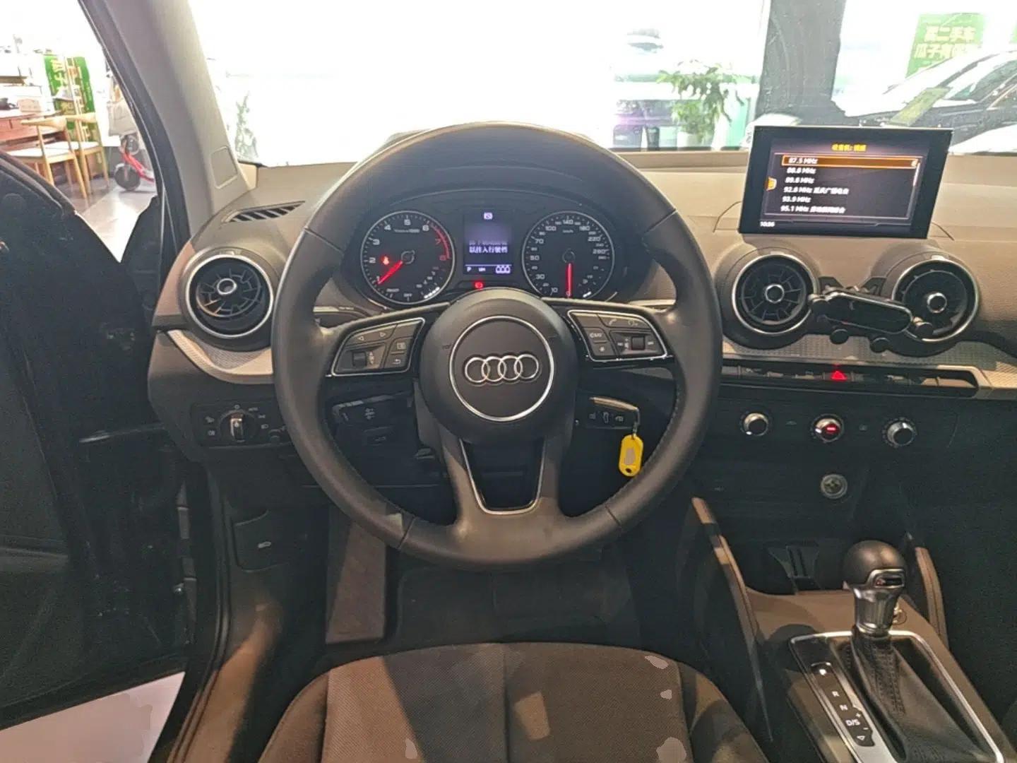 Audi Q2L 2021 35 TFSI Progressive Dynamic Edition — миниатюра 19
