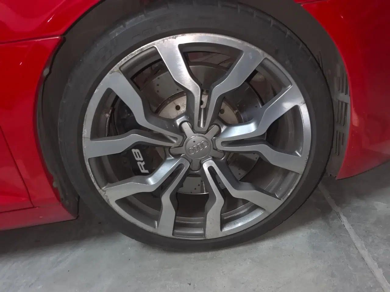Audi R8 2010 5.2 FSI quattro — миниатюра 8