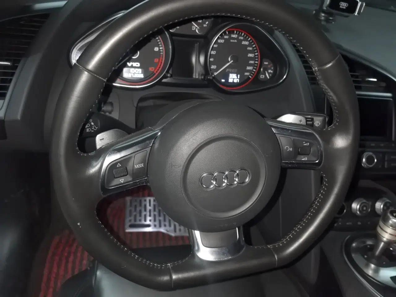 Audi R8 2010 5.2 FSI quattro — миниатюра 10