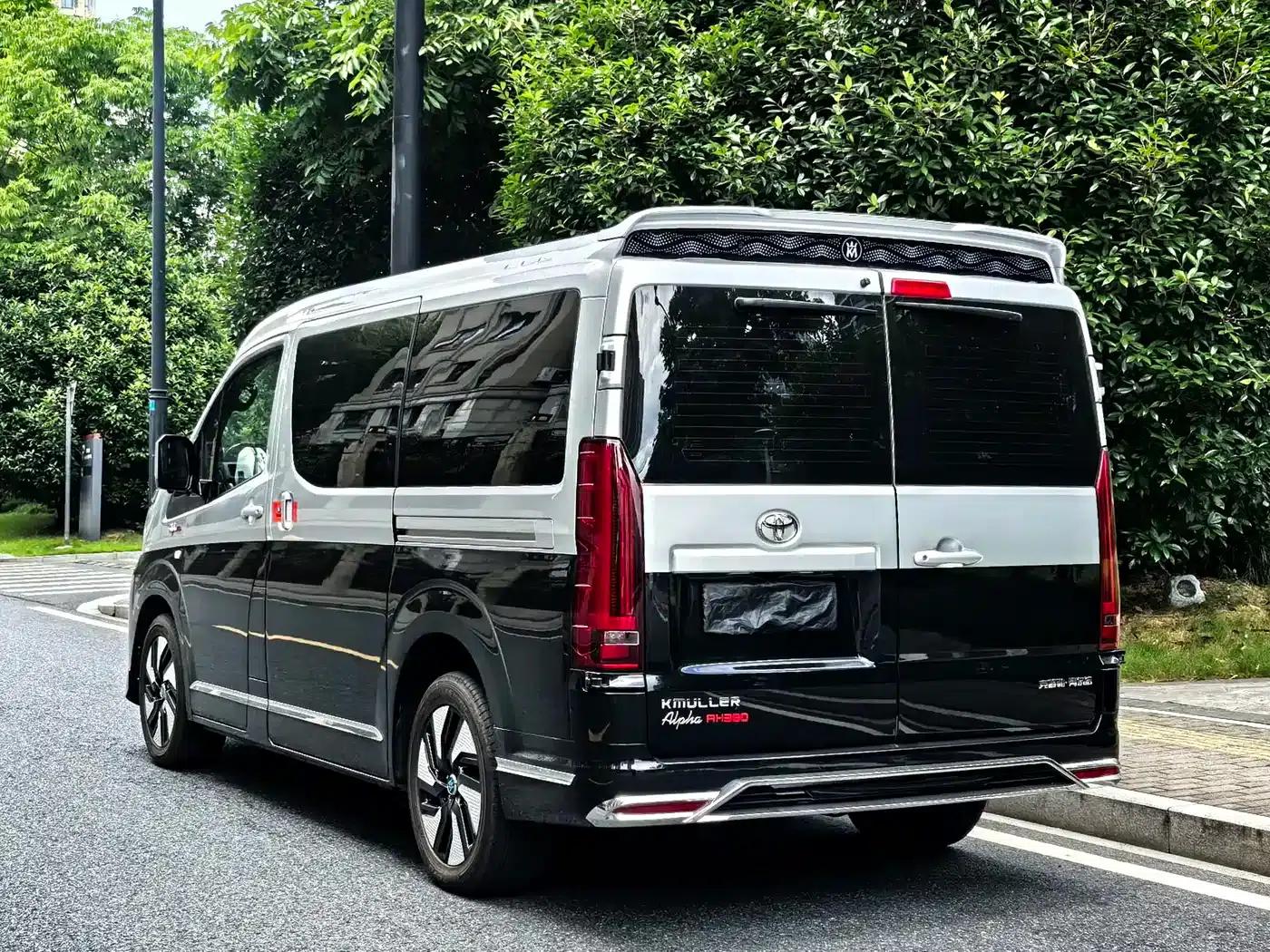 2023 HIACE 3.5L Automatic — миниатюра 6