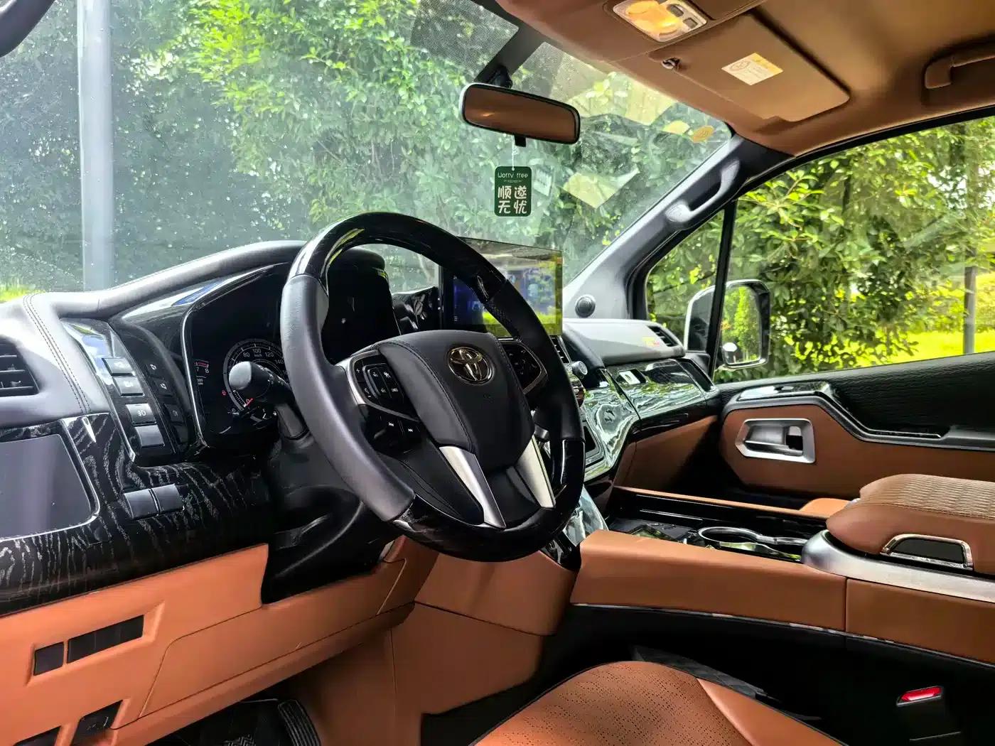 2023 HIACE 3.5L Automatic — миниатюра 7