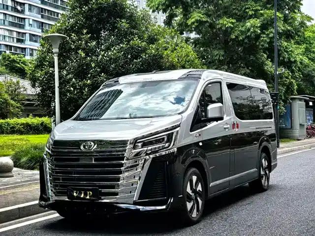 2023 HIACE 3.5L Automatic