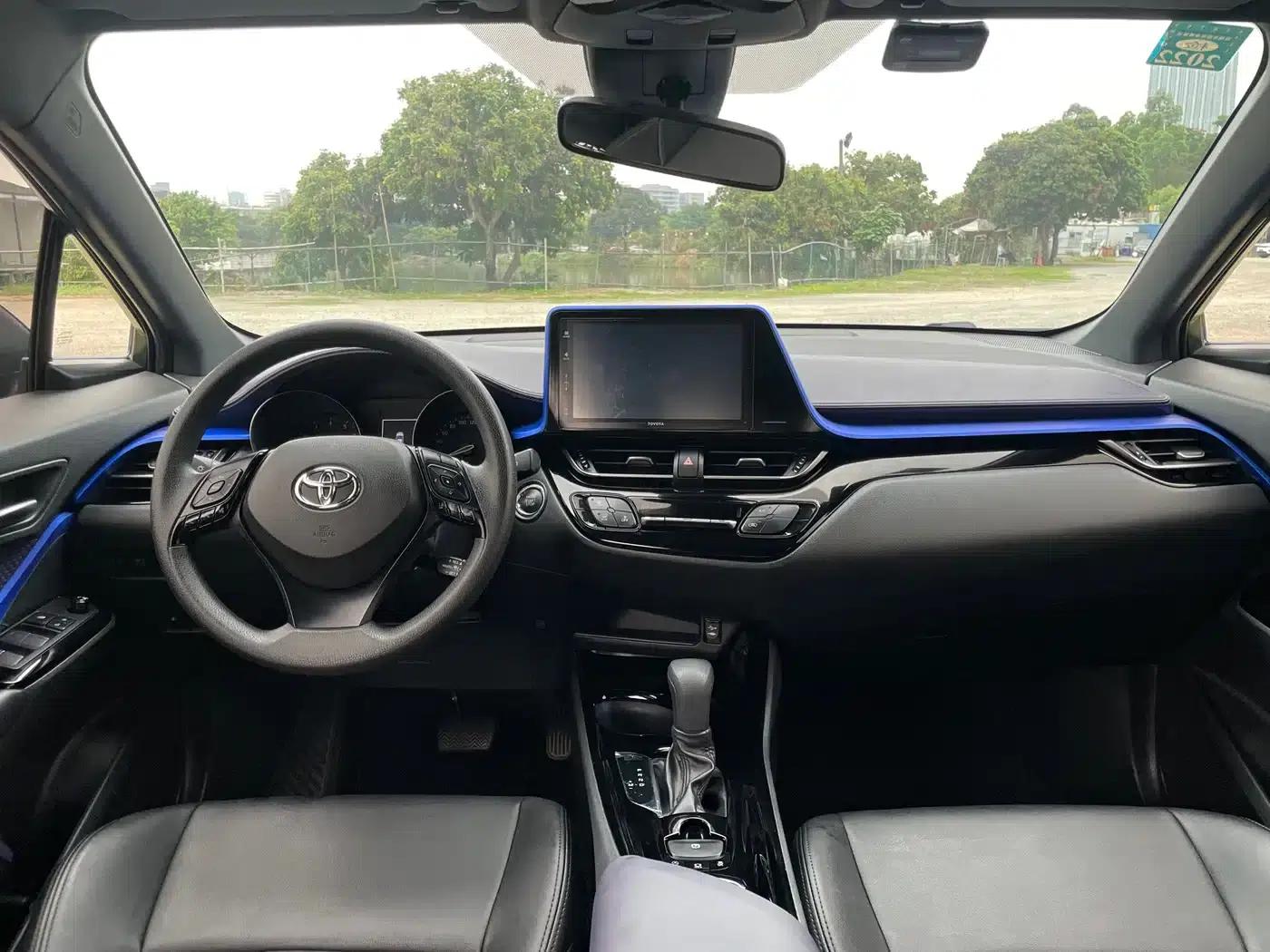 2020 Toyota IZOA 2.0L Enjoy Edition — миниатюра 19
