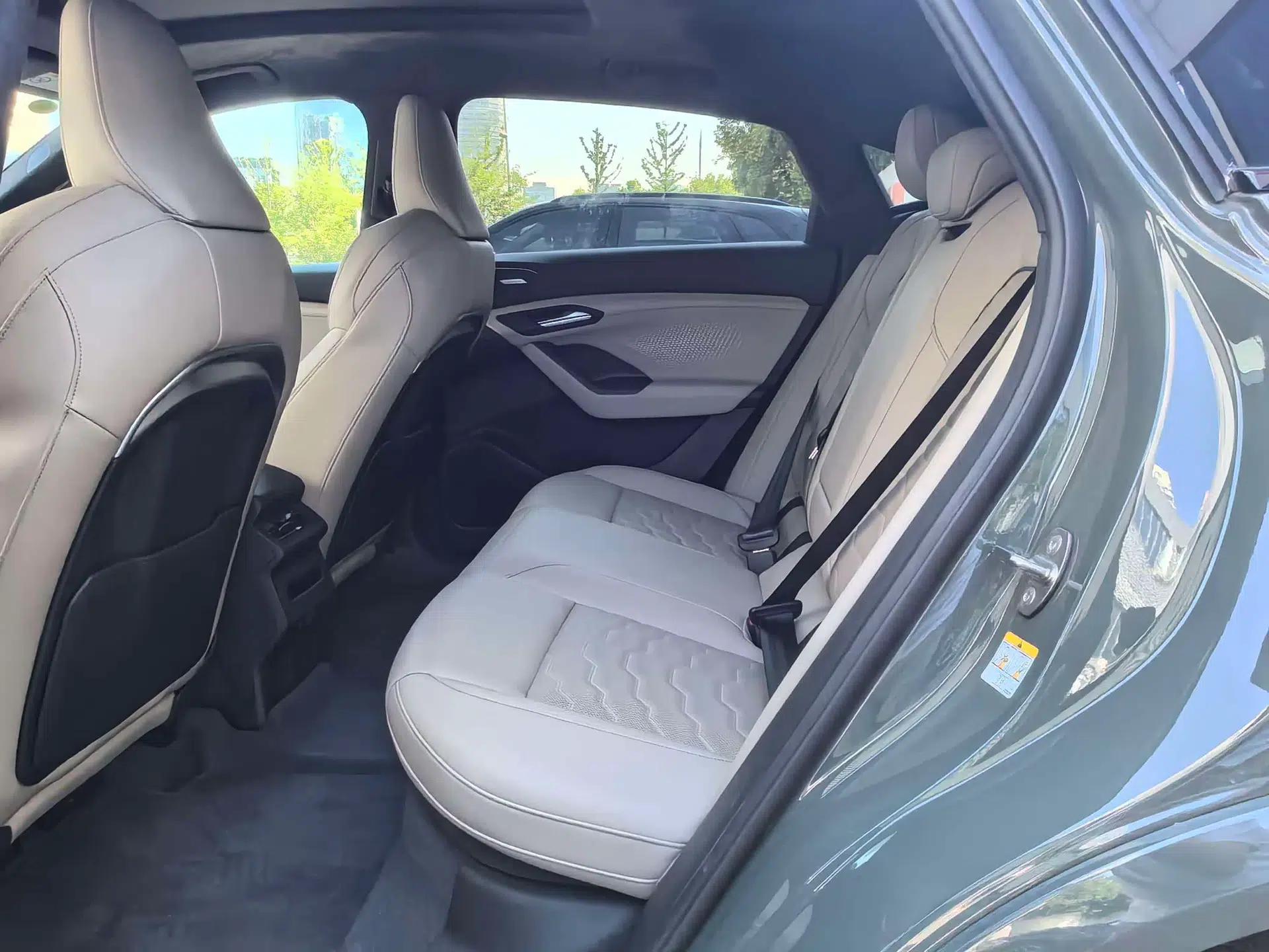 Audi Q6L Sportback e-tron 2026 First-Release Navigation Edition — миниатюра 33