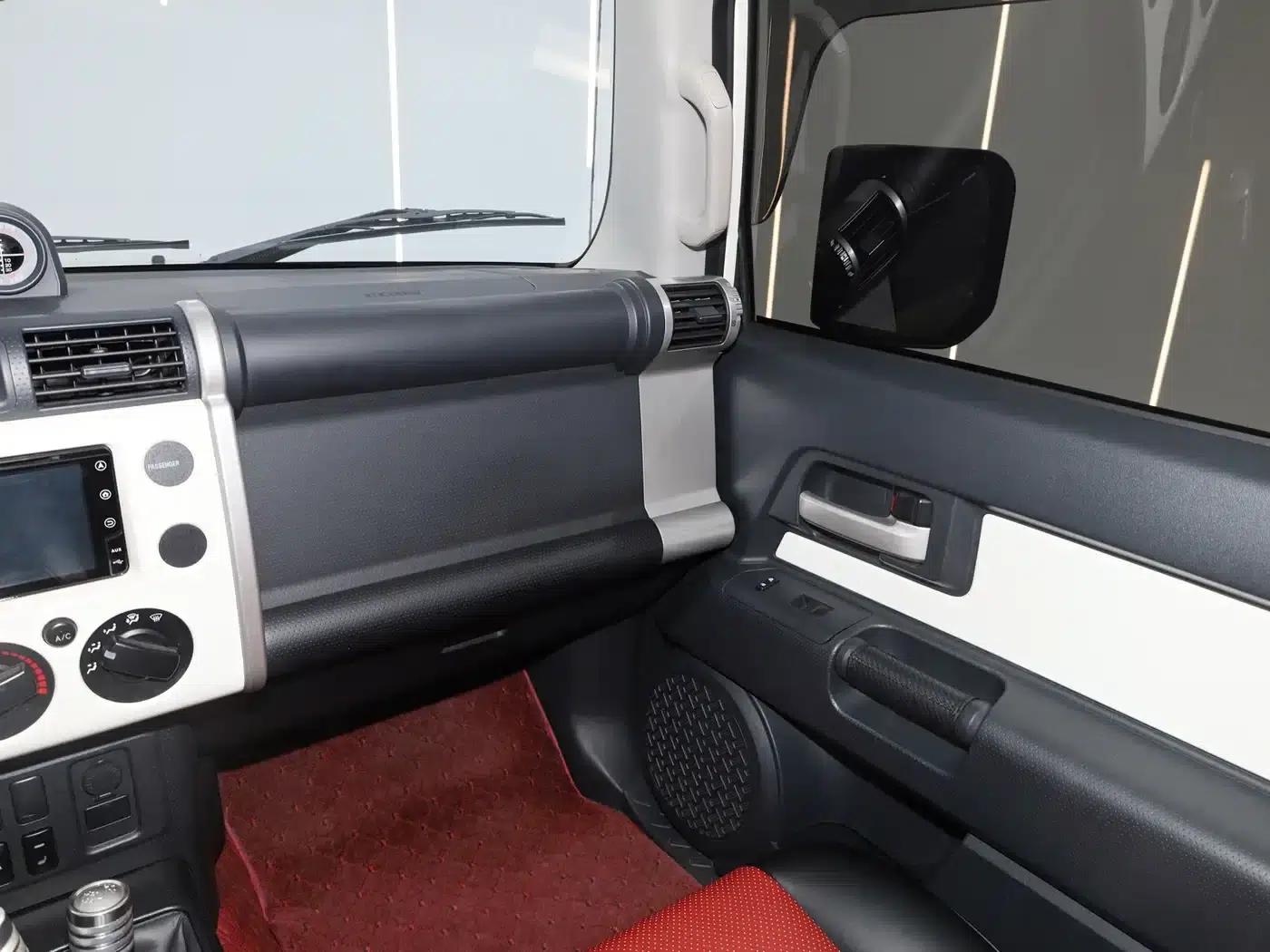 2019 FJ Cruiser 4.0L Middle East Edition — миниатюра 14