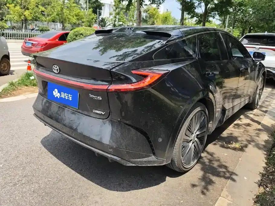 Toyota BZ5 2025 550 PRO Smart Edition — миниатюра 3