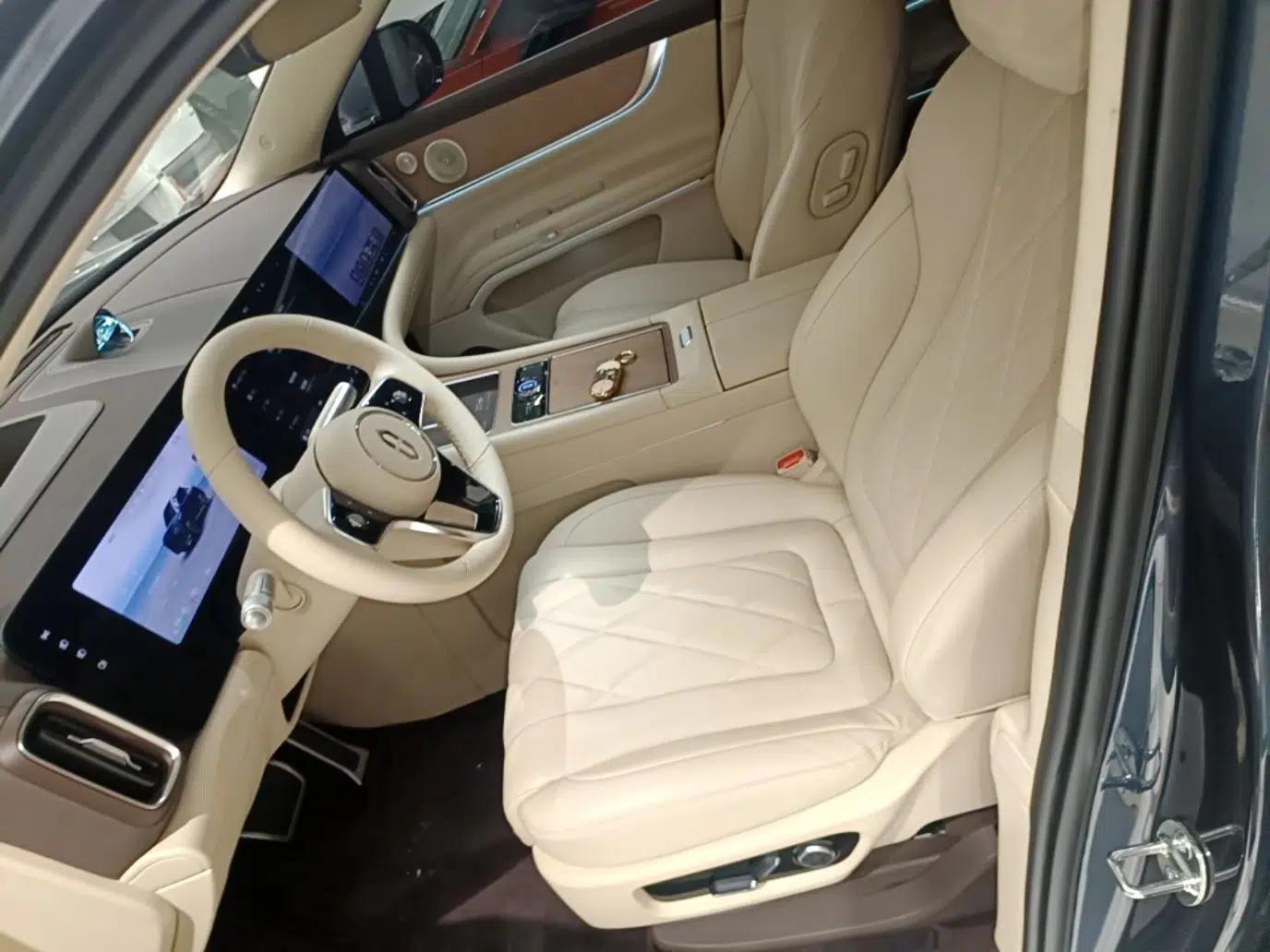 Hima AITO M9 2024 Range-Extended Ultra Version 42 kWh 6-Seater Model — миниатюра 17