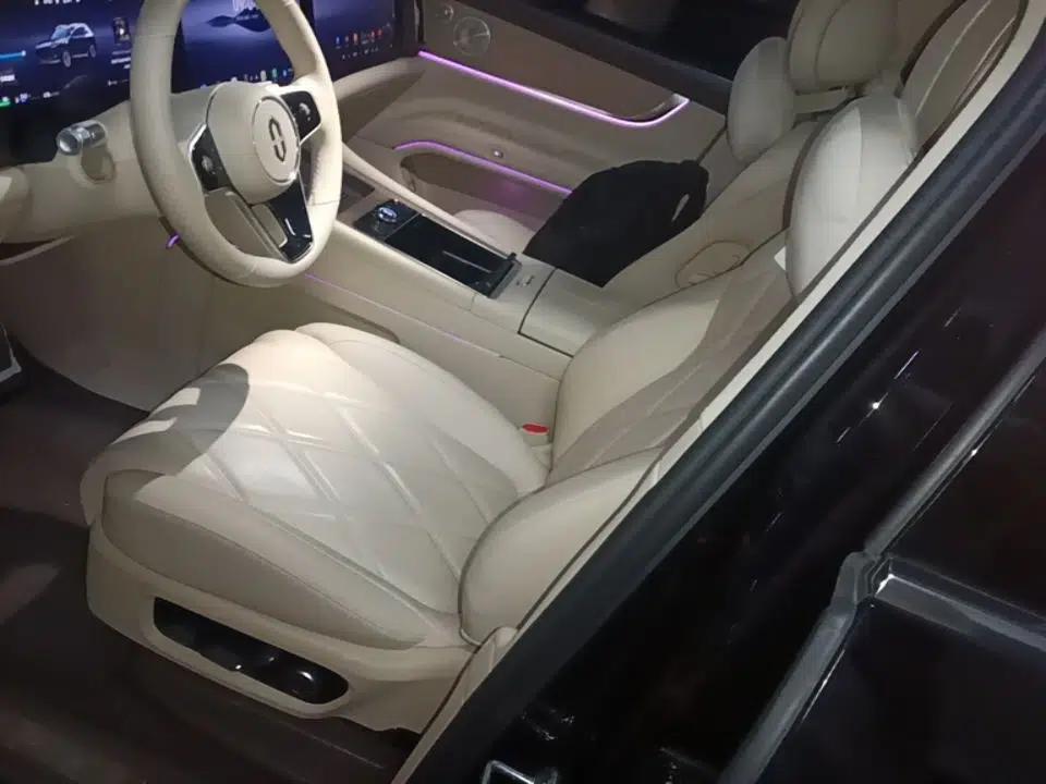 Hima AITO M9 2025 Extended-Range Ultra Version 52 kWh 6-Seater — миниатюра 17
