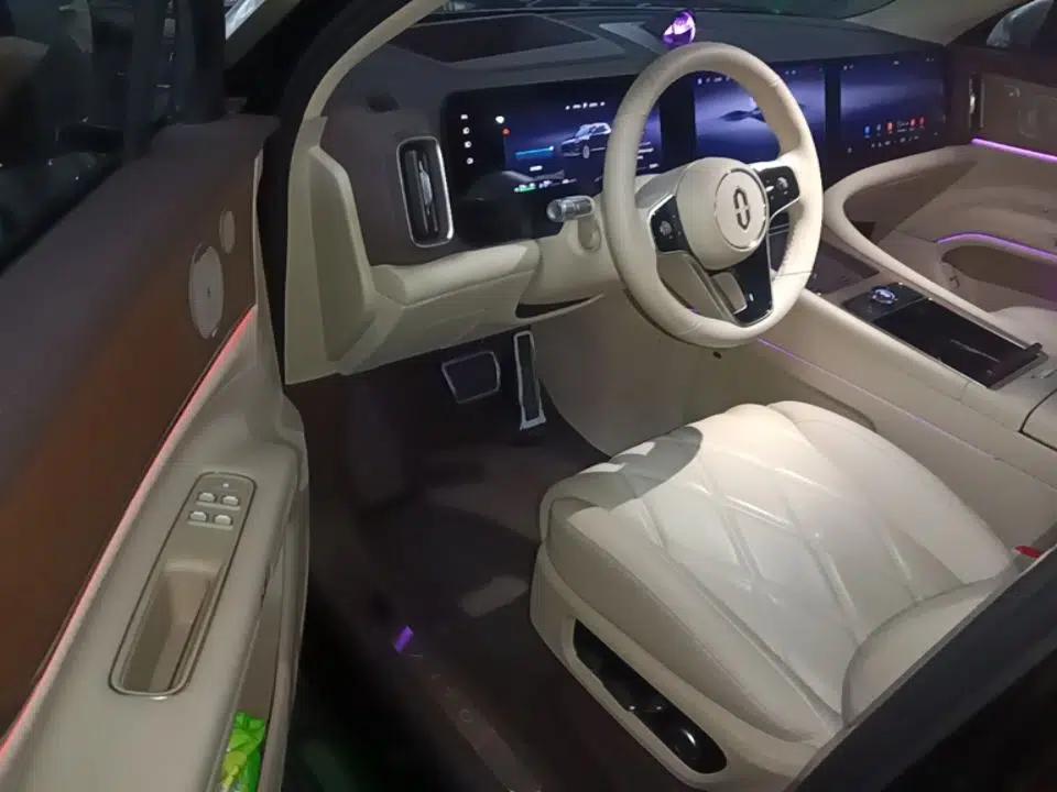 Hima AITO M9 2025 Extended-Range Ultra Version 52 kWh 6-Seater — миниатюра 18