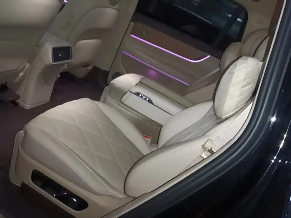 Hima AITO M9 2025 Extended-Range Ultra Version 52 kWh 6-Seater — миниатюра 20