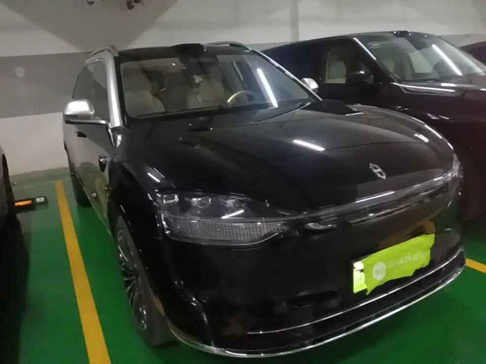 Hima AITO M9 2025 Extended-Range Ultra Version 52 kWh 6-Seater — миниатюра 3