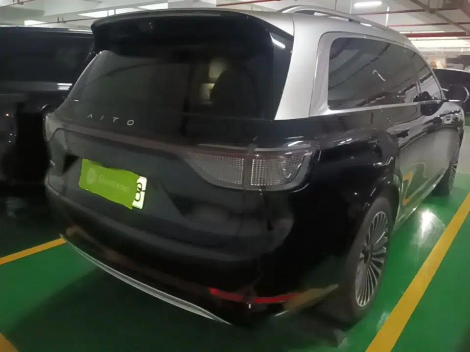 Hima AITO M9 2025 Extended-Range Ultra Version 52 kWh 6-Seater — миниатюра 6