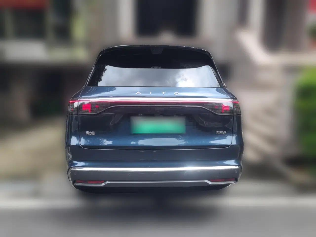Hima AITO M8 2025 Extended-Range Ultra Version 53.4 kWh 6-Seater Edition — миниатюра 5
