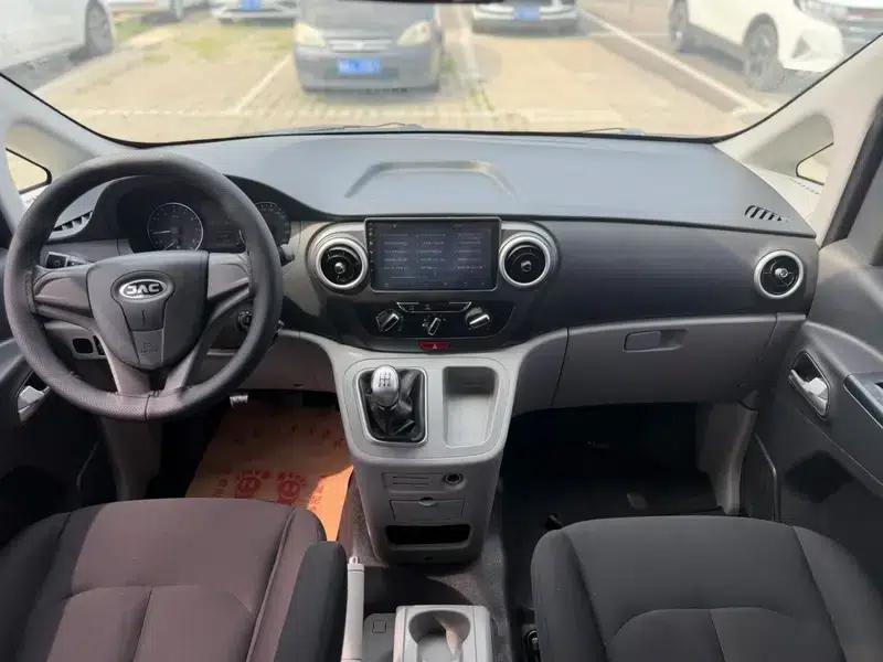 Refine M3 2018 1.6L Express Edition 5-seater — миниатюра 6