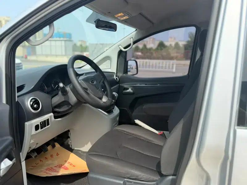 Refine M3 2018 1.6L Express Edition 5-seater — миниатюра 8