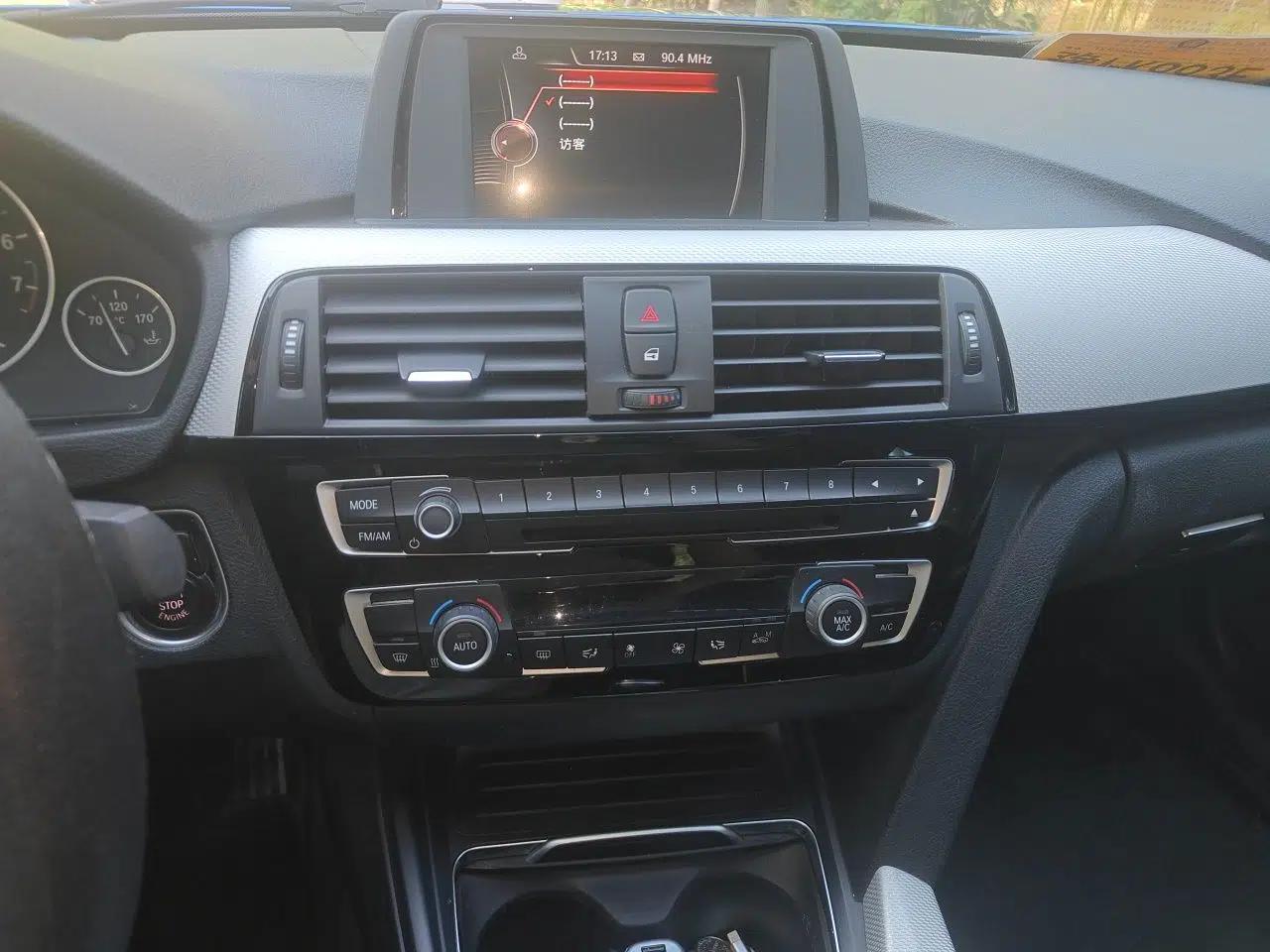 BMW 3 Series 2017 320i M Sport — миниатюра 13