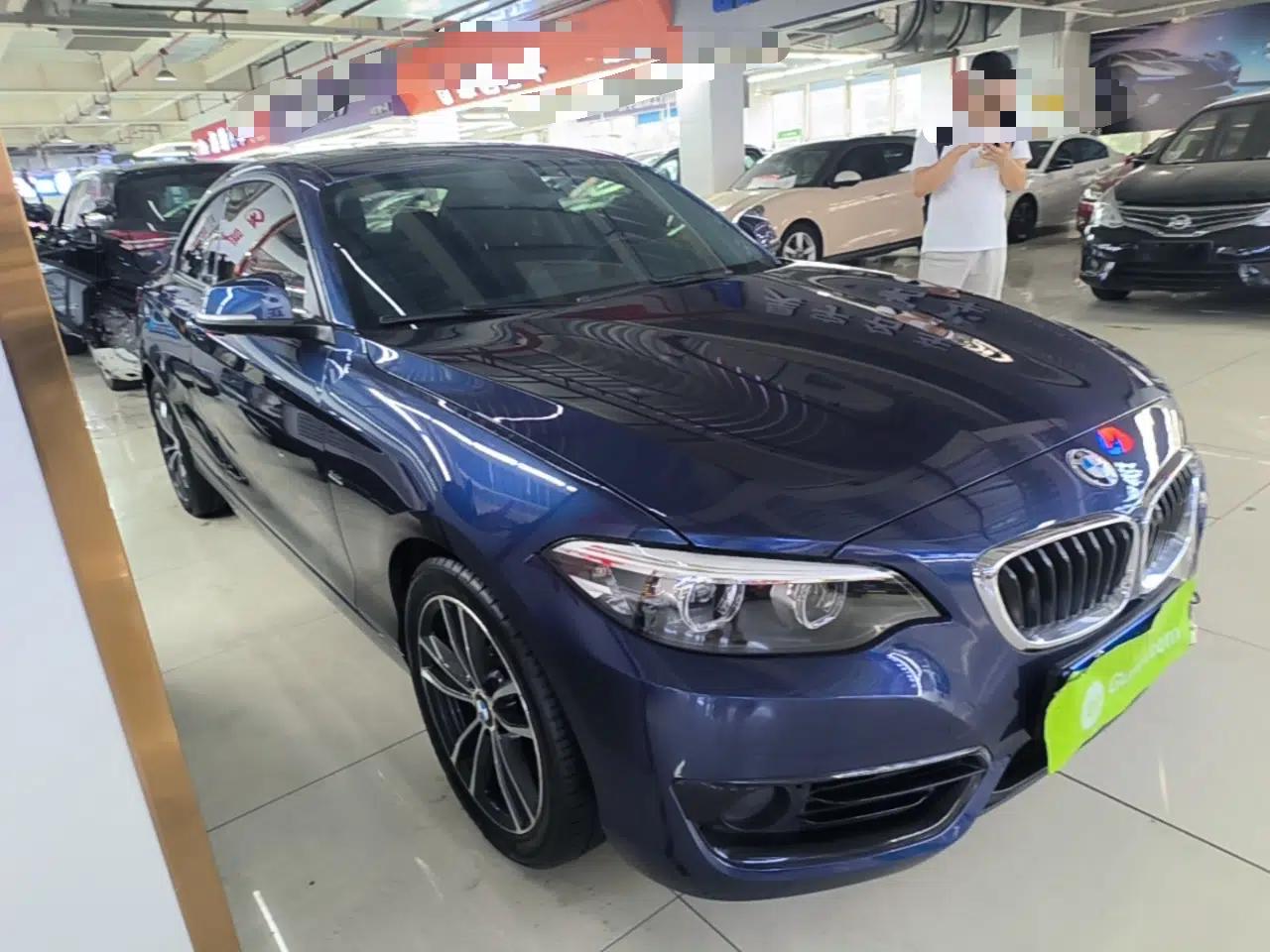 BMW 2 Series 2018 220i Sport Design Package — миниатюра 3