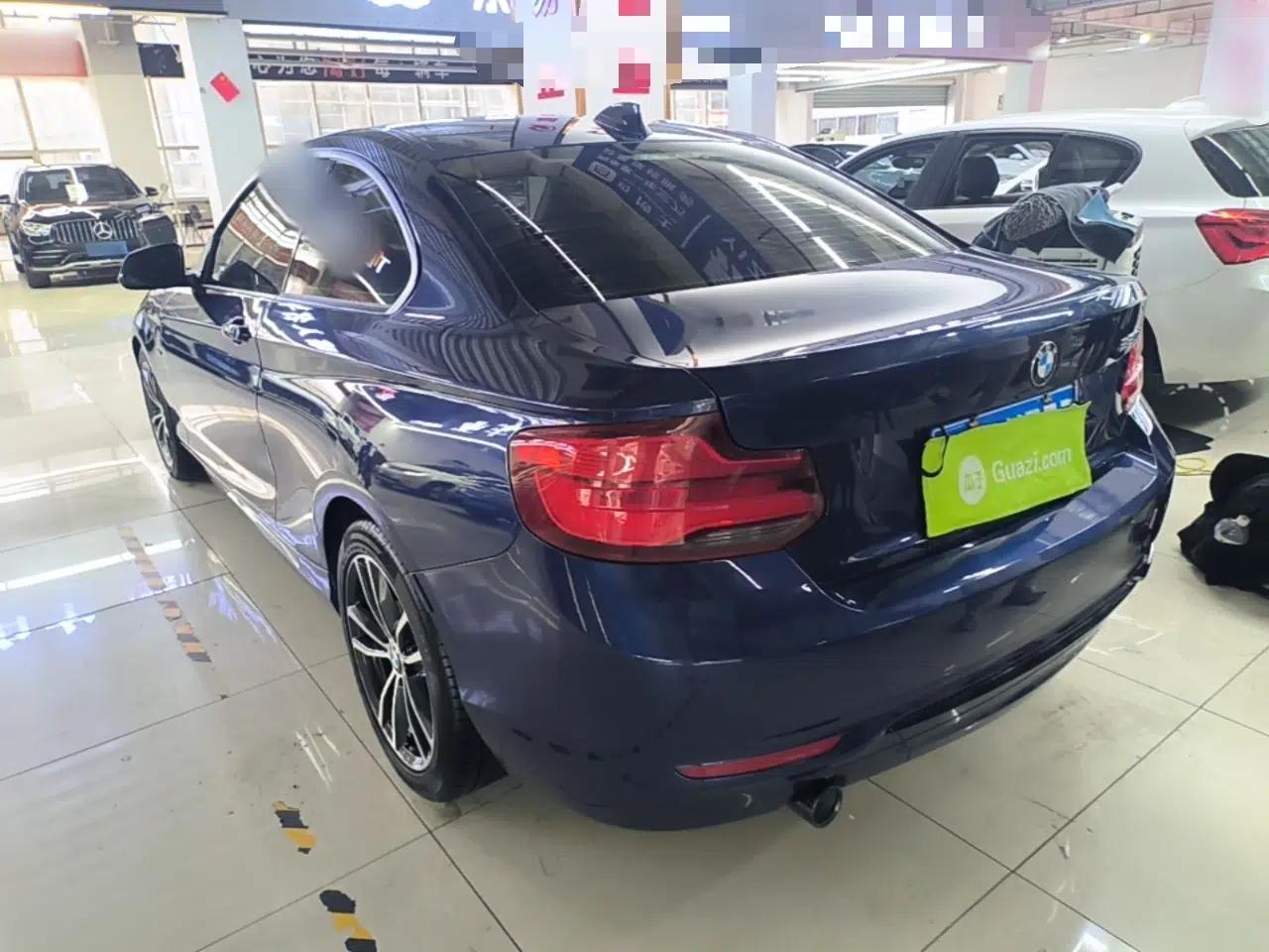 BMW 2 Series 2018 220i Sport Design Package — миниатюра 4